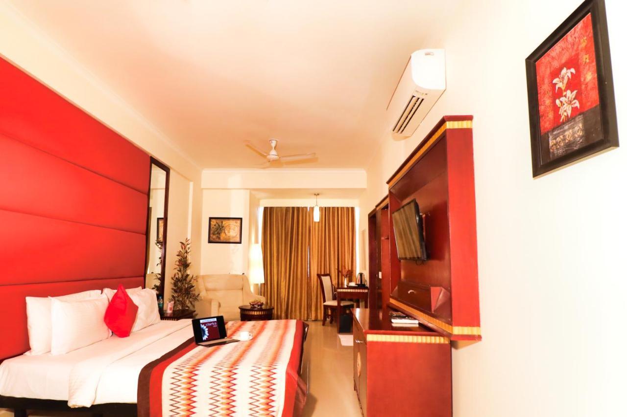 Crestmont Ashapurna Jaipur, Banipark Hotel Екстериор снимка