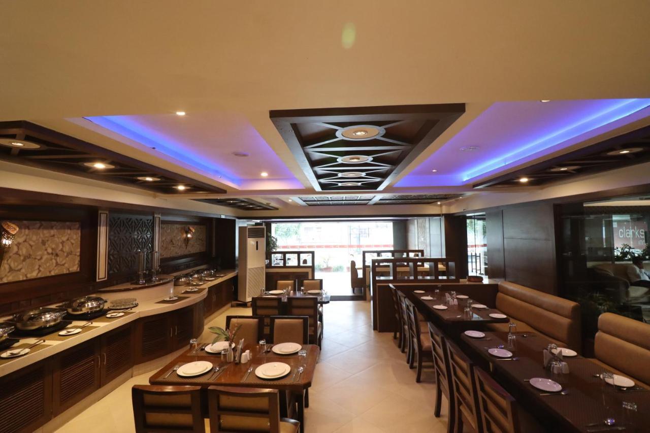 Crestmont Ashapurna Jaipur, Banipark Hotel Екстериор снимка