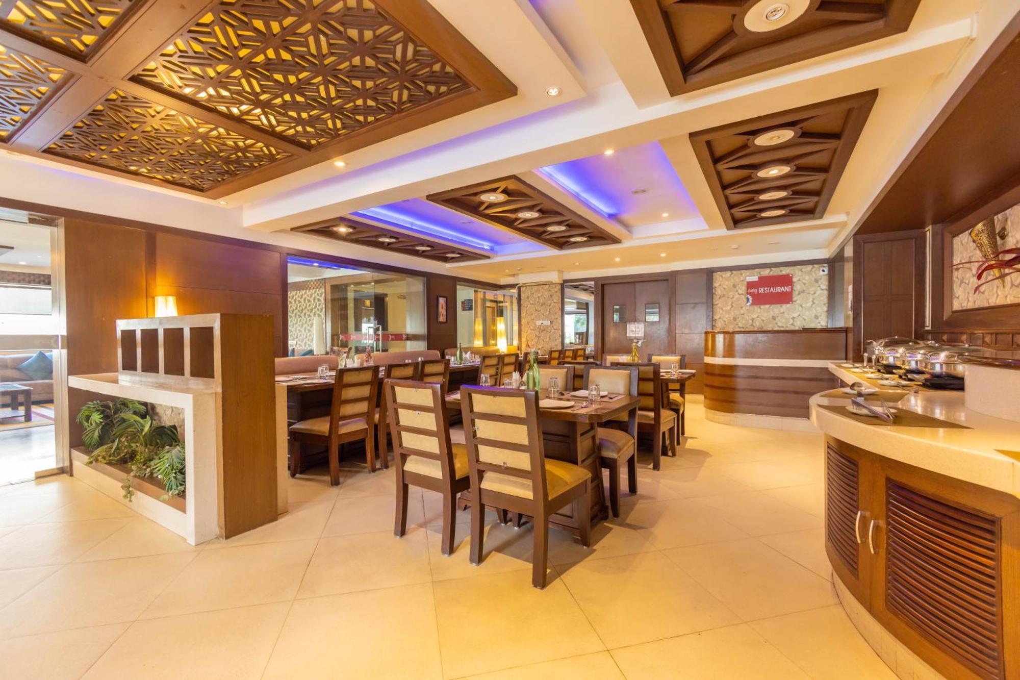 Crestmont Ashapurna Jaipur, Banipark Hotel Екстериор снимка