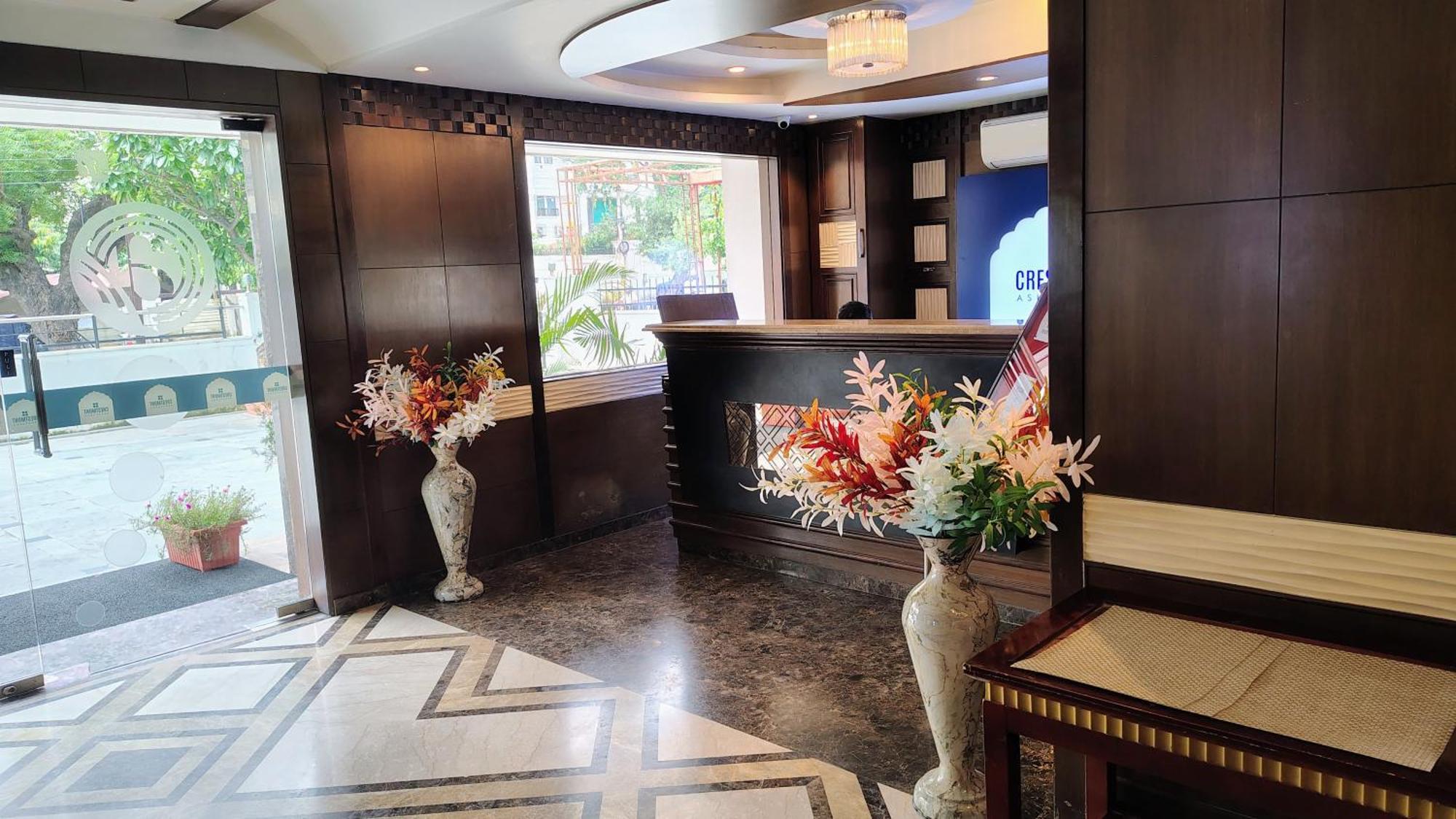 Crestmont Ashapurna Jaipur, Banipark Hotel Екстериор снимка