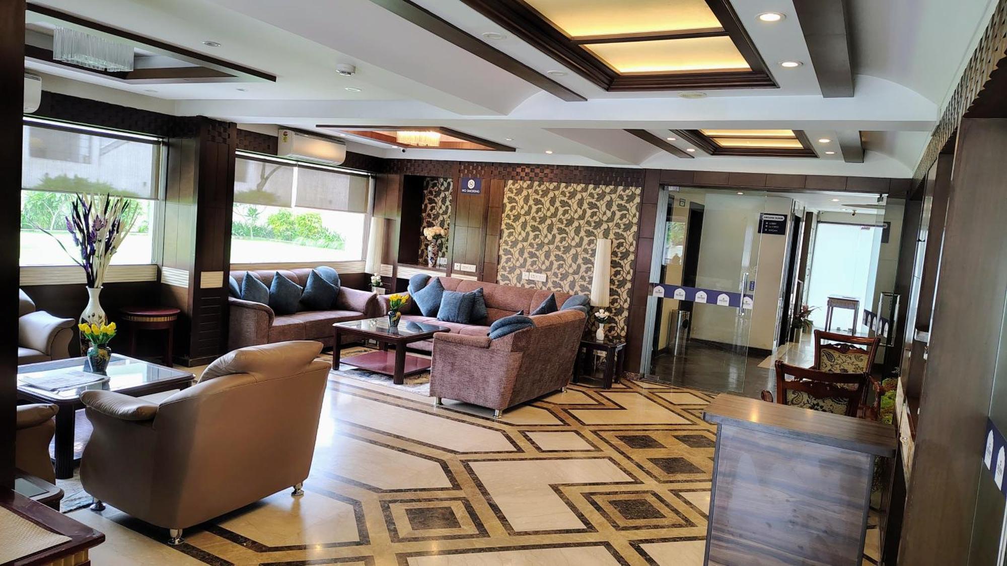 Crestmont Ashapurna Jaipur, Banipark Hotel Екстериор снимка