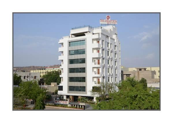 Crestmont Ashapurna Jaipur, Banipark Hotel Екстериор снимка